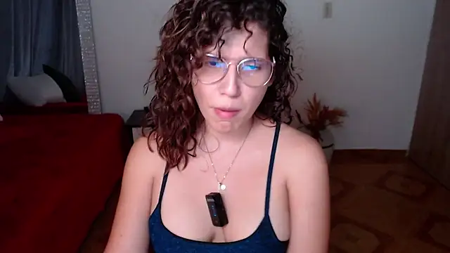 Snapshot of Sigrid- chatting on 03-13-25, 11:27 Sigrid- online show from 03-13-25, 11:27