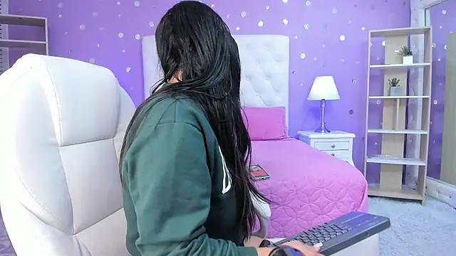 Snapshot of scarlette_15_ chatting on 11-06-25, 03:18 scarlette 15 online show from 11-06-25, 03:18