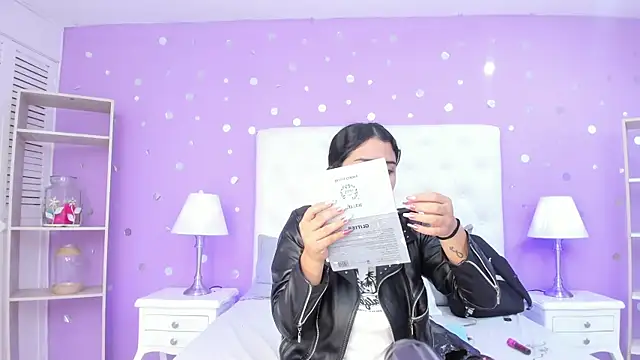 Snapshot of scarlette_15_ chatting on 11-29-25, 02:58 scarlette 15 online show from 11-29-25, 02:58