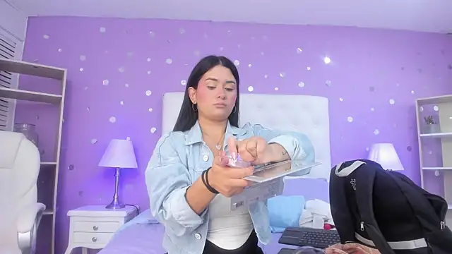 Snapshot of scarlette_15_ chatting on 12-04-25, 03:16 scarlette 15 online show from 12-04-25, 03:16