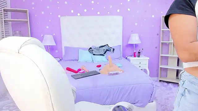 Snapshot of scarlette_15_ chatting on 01-06-26, 03:10 scarlette 15 online show from 01-06-26, 03:10