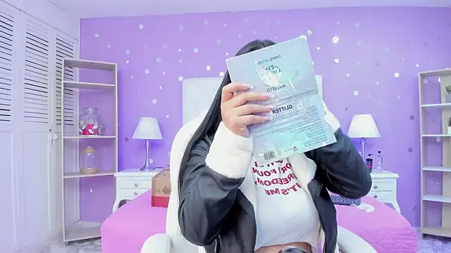 Snapshot of scarlette_15_ chatting on 01-10-26, 03:08 scarlette 15 online show from 01-10-26, 03:08