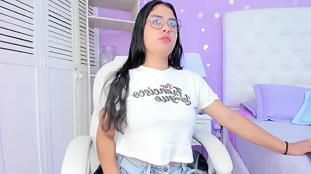 Snapshot of scarlette_15_ chatting on 02-03-26, 03:15 scarlette 15 online show from 02-03-26, 03:15