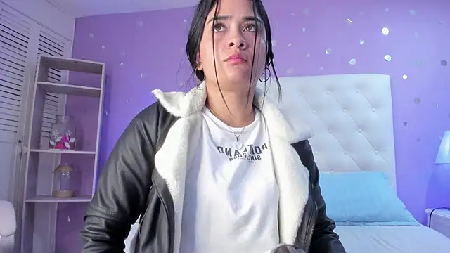 Snapshot of scarlette_15_ chatting on 02-20-26, 03:03 scarlette 15 online show from 02-20-26, 03:03