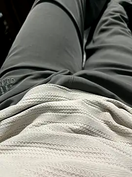 Snapshot of rockyji09 chatting on 11-02-25, 03:47 rockyji09 online show from 11-02-25, 03:47