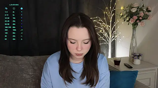 Snapshot of GarynAnstead chatting on 12-22-24, 11:11 GarynAnstead online show from 12-22-24, 11:11