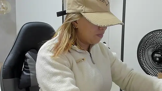 alma fenix online show from 02-02-26, 12:26