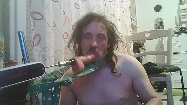 cyril020202 online show from 04-18-26, 11:38