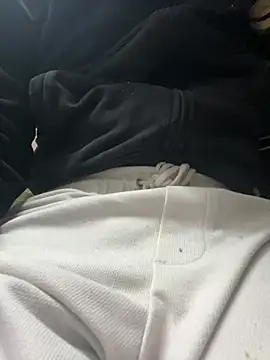 Snapshot of John_desihunk chatting on 12-12-24, 12:22 John desihunk online show from 12-12-24, 12:22