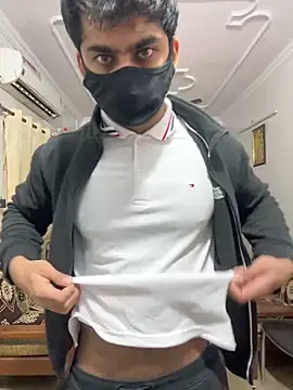 Snapshot of John_desihunk chatting on 12-14-24, 09:18 John desihunk online show from 12-14-24, 09:18