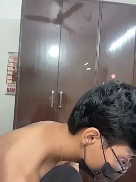 Snapshot of John_desihunk chatting on 09-26-25, 05:50 John desihunk online show from 09-26-25, 05:50