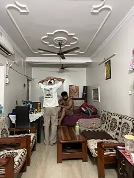 Snapshot of John_desihunk chatting on 06-19-26, 09:35 John desihunk online show from 06-19-26, 09:35