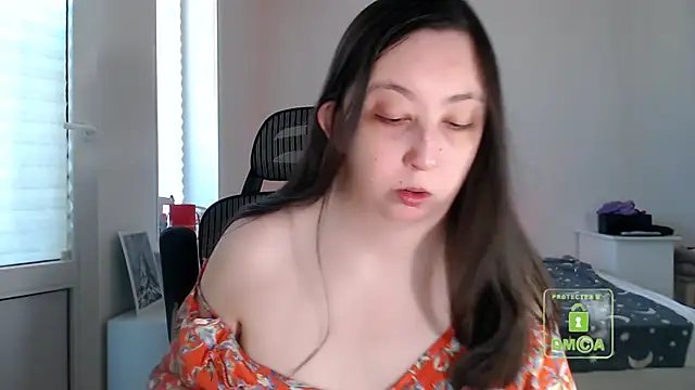 Snapshot of cute_and_hot chatting on 05-14-26, 02:57 cute and hot online show from 05-14-26, 02:57