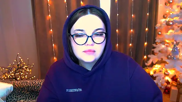 Snapshot of Emaaa_ua chatting on 12-15-24, 08:19 Emaaa ua online show from 12-15-24, 08:19