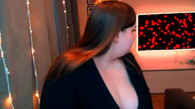 Snapshot of Emaaa_ua chatting on 12-19-24, 04:35 Emaaa ua online show from 12-19-24, 04:35