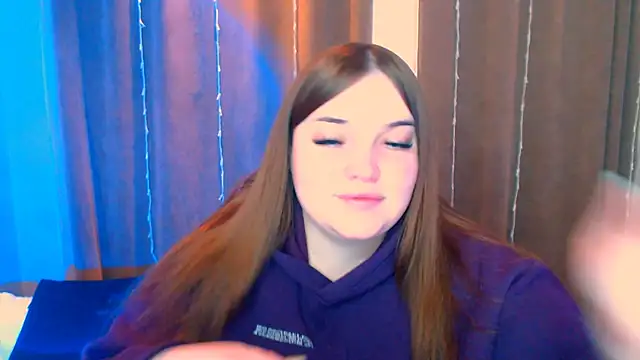 Snapshot of Emaaa_ua chatting on 12-30-24, 08:43 Emaaa ua online show from 12-30-24, 08:43