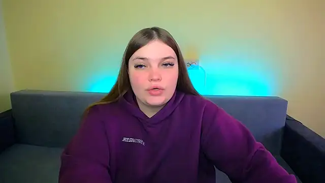 Snapshot of Emaaa_ua chatting on 02-14-25, 07:49 Emaaa ua online show from 02-14-25, 07:49