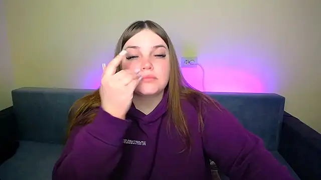 Snapshot of Emaaa_ua chatting on 02-15-25, 05:19 Emaaa ua online show from 02-15-25, 05:19