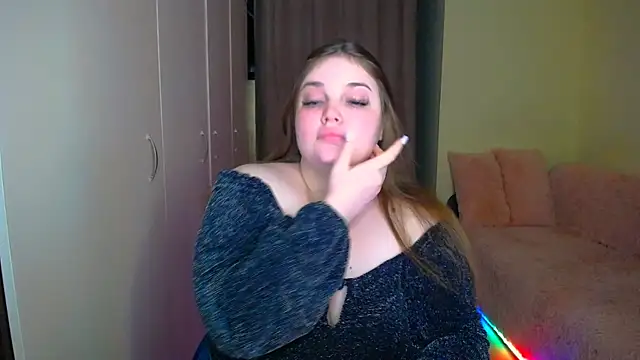 Snapshot of Emaaa_ua chatting on 02-22-25, 03:25 Emaaa ua online show from 02-22-25, 03:25