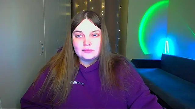 Snapshot of Emaaa_ua chatting on 10-19-25, 04:24 Emaaa ua online show from 10-19-25, 04:24