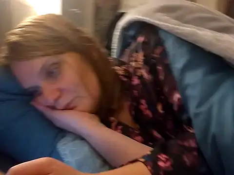 TitiLily77 online show from 11-06-25, 09:48