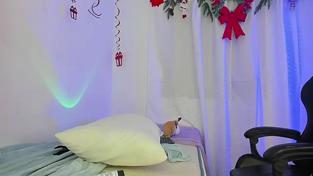 Lia Petite1 online show from 01-09-25, 02:01