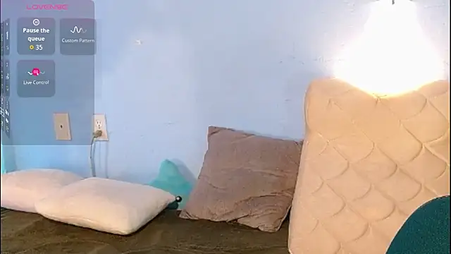 venus swet  online show from 09-15-25, 03:01