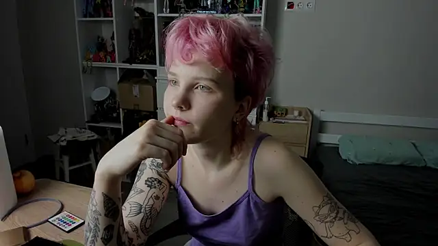 School Love online show from 01-11-26, 07:02