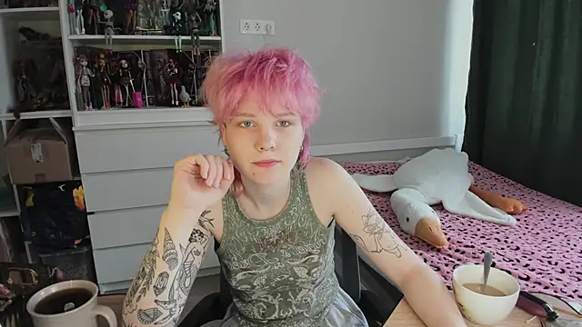 School Love online show from 03-13-26, 07:04