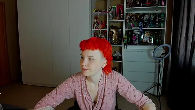 School Love online show from 05-28-26, 07:16