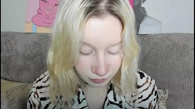 EnigmaSee online show from 12-15-25, 01:43