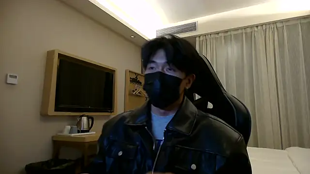 Snapshot of wuzhimao0207 chatting on 07-18-26, 02:43 wuzhimao0207 online show from 07-18-26, 02:43