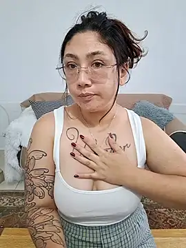 Mia Ruiz online show from 09-28-25, 08:58