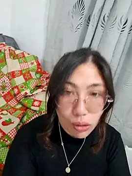 Mia Ruiz online show from 10-25-25, 02:08