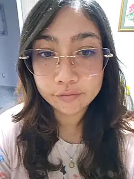 Mia Ruiz online show from 11-21-25, 03:16