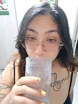 Mia Ruiz online show from 11-27-25, 03:19