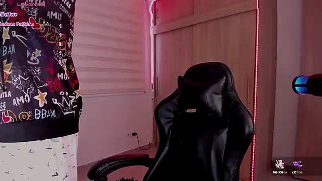 aldrinwhite online show from 01-29-25, 03:04