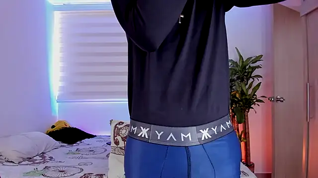 aldrinwhite online show from 10-23-25, 04:50