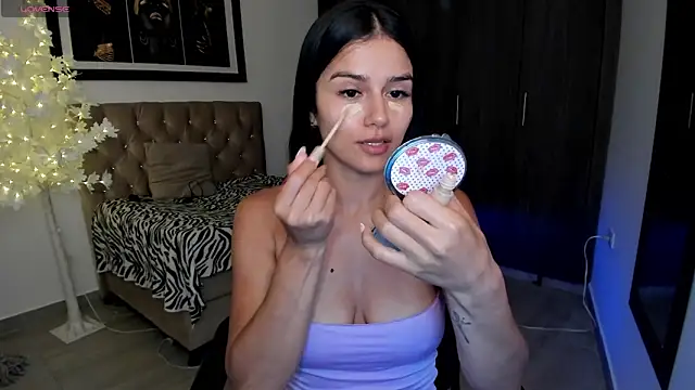 Snapshot of cloe_fox chatting on 12-29-24, 08:58 cloe fox online show from 12-29-24, 08:58