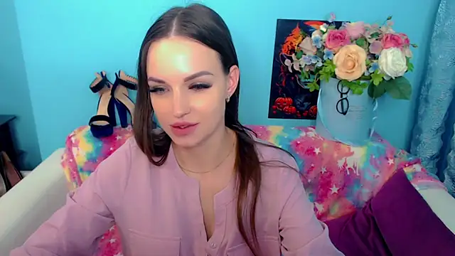 LindaaLu online show from 02-28-25, 07:15