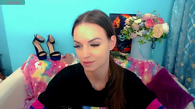 LindaaLu online show from 03-19-25, 03:52