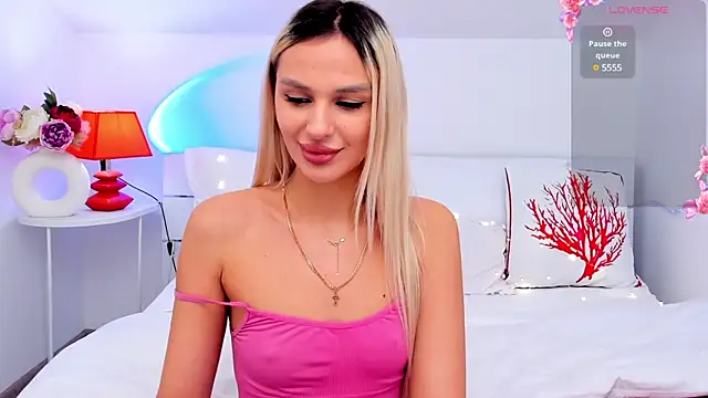 MissLoou online show from 02-15-25, 09:49