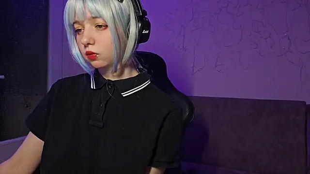 Snapshot of DanaWard chatting on 02-21-25, 12:05 DanaWard online show from 02-21-25, 12:05