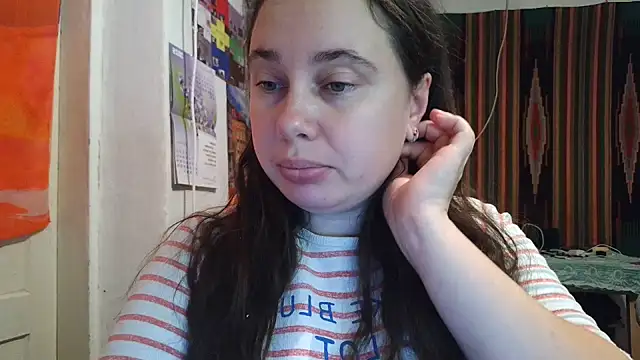 Cora Maro online show from 10-17-25, 12:58