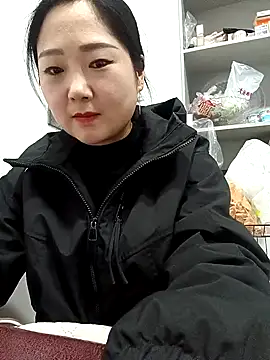 Snapshot of AHL756 chatting on 01-15-25, 12:36 AHL756 online show from 01-15-25, 12:36