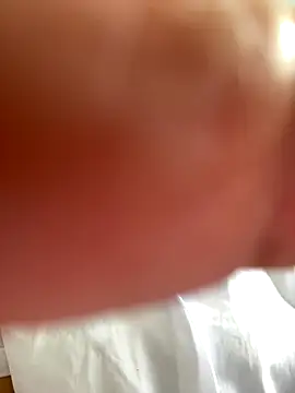 Snapshot of AHL756 chatting on 11-01-25, 01:18 AHL756 online show from 11-01-25, 01:18