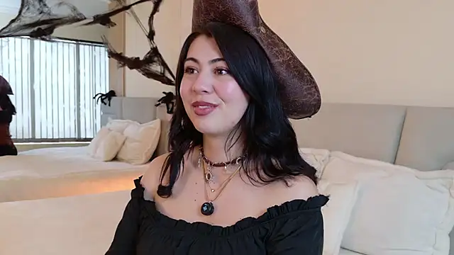 Snapshot of Zoe_Benson chatting on 10-29-25, 01:13 Zoe Benson online show from 10-29-25, 01:13