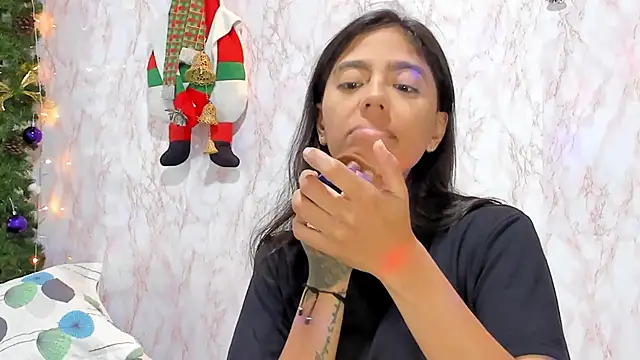 BarbieHotLaura online show from 12-18-24, 02:38