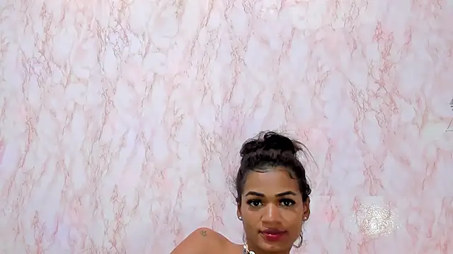 BarbieHotLaura online show from 01-06-25, 02:04