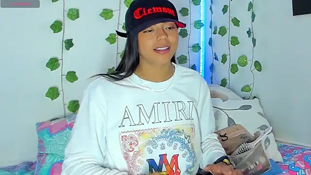 BarbieHotLaura online show from 01-18-25, 01:30